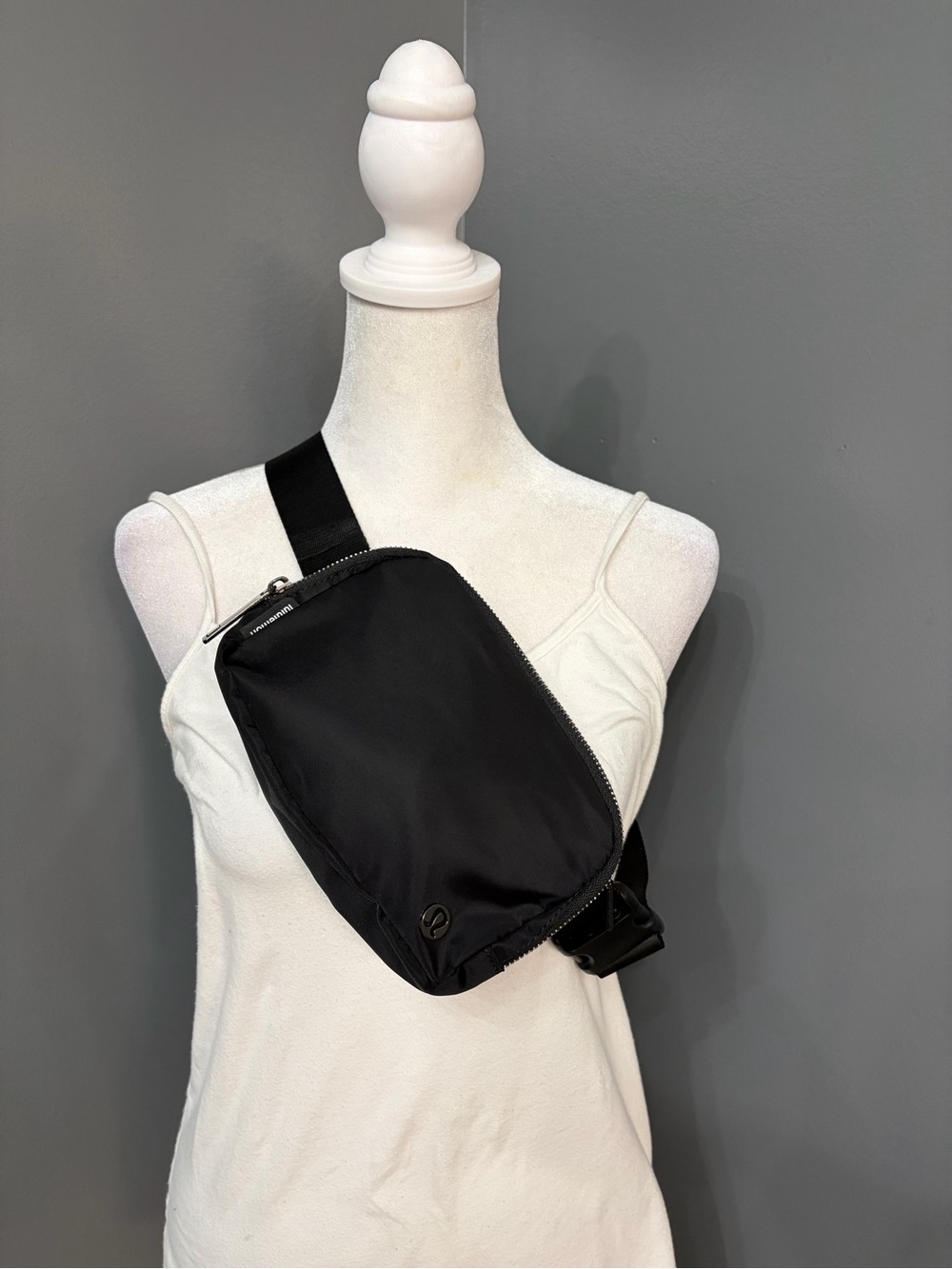 LULULEMON Everywhere Belt Bag 1L Black Fanny Pack Waist Bag LU9AX2S Crossbody